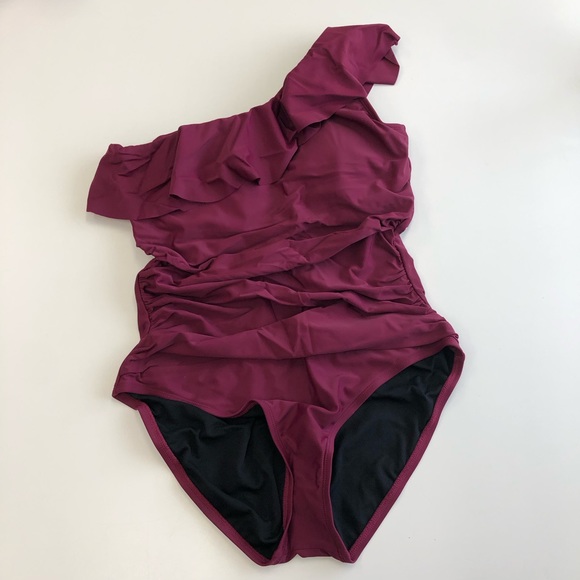 Burgundy one piece one shoulder swimsuit - Picture 2 of 4